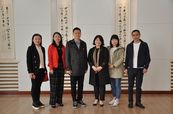 群长大学1.jpg
