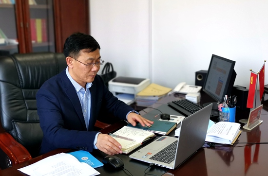 2张书记.jpg
